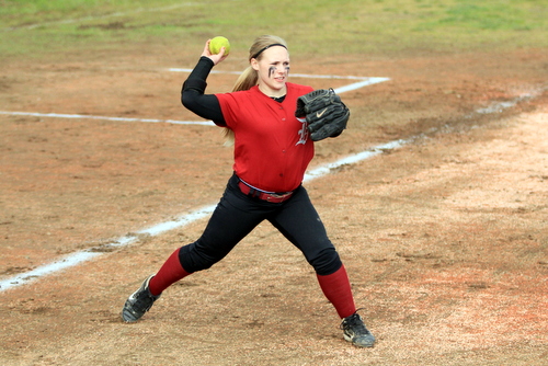 DHS13 softball 5414