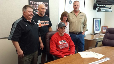 Max Hane signs 043014